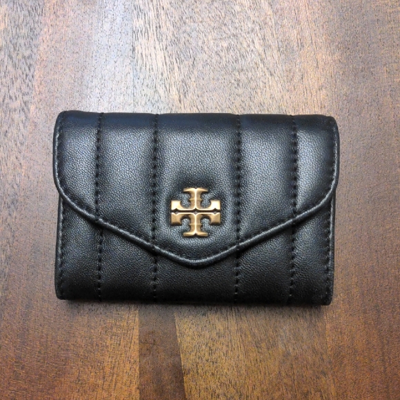 Tory Burch Handbags - Tory Burch Kira Quilted Flap Card Case